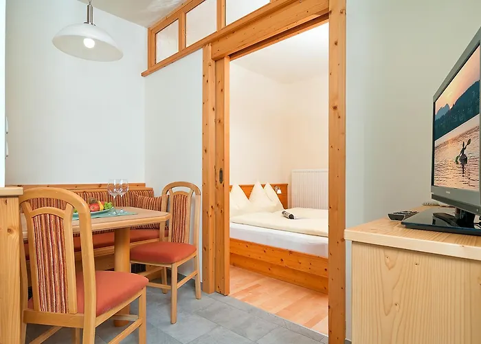 Hubertushof Pensjonat Latschach ober dem Faakersee